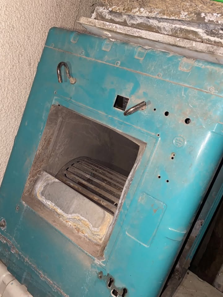 مبردات هواء مستعملة بحالة ممتازة ونظيفة جداً، شغال الطبيعي وما بيها أي عيب أو نقص جاهزة للاستخدام فوراً.
 السعر: 30 ألف للمبردة الواحدة (وبيها مجال بسيط للطيبين).
 المكان: [الجانب الايسر / حي النور قرب جامع المصطفى]
 التوصيل: [/ الاستلام من البيت]
للتواصل والاستفسار: [***********] واتساب او على الخط
