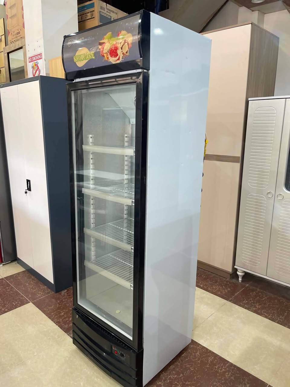 عارضه مستعمله حجم 22 قدم نوعيتها الريان نضيفه كلش مبيها اي عيب فقط بس مشحونه غاز شرط الشغل بلكامل مكانها تكريت شارع الزهور للاستفسار ***********
