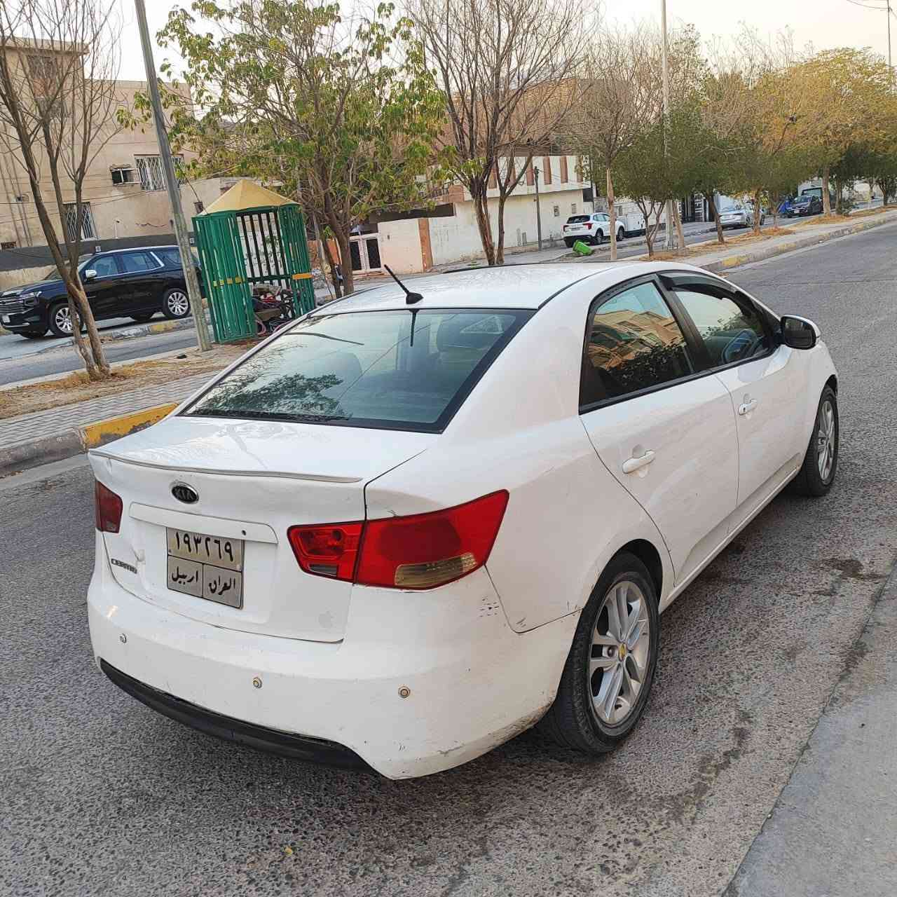 البيع فقط سيراتو موديل 2011 خليجي مكينه 1600 حداديه خلفي امامي جديده كهربائية فول شغال تبريد ثلج تخم تاير فتحه تحكم ستيرن جهتين شاير بل مري شفط بيه صبغ قطعتين فقط العنوان كربلاء سعر 85 وبيه مجال سياره ابسم كردي تريد تحويل او كاله بل يعجبك ***********
