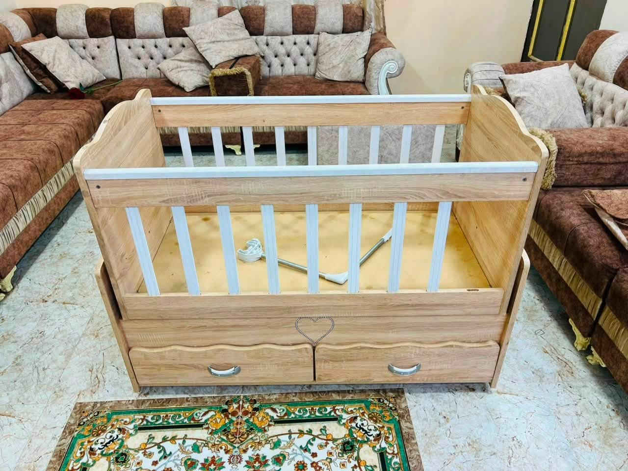 كاروك هزاز حجم
الطول 120 
العرض 60 
المكان بغداد ابو غريب قرب مركز شرطه عكركوف 
السعر 60 الف 
***********
