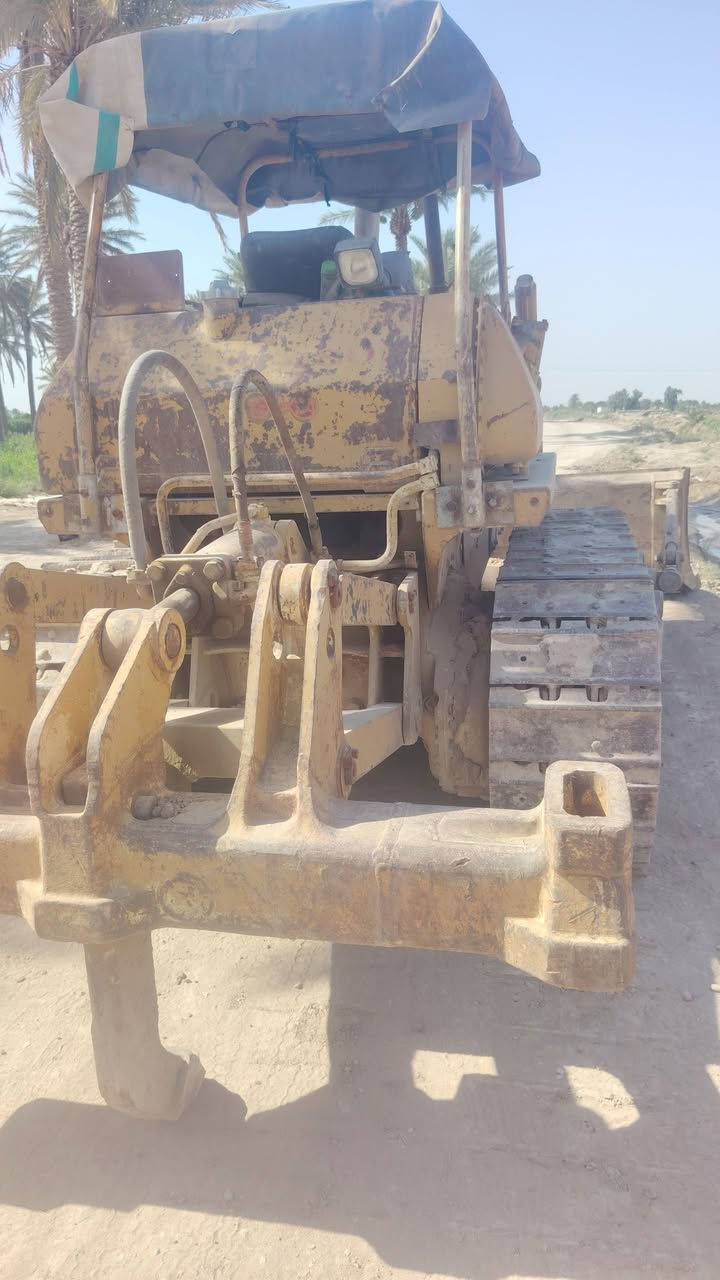 السلام عليكم بلدوزر كوماتسو 65 موديل 85 جاهزة للبيع تلفون 📱 ***********
