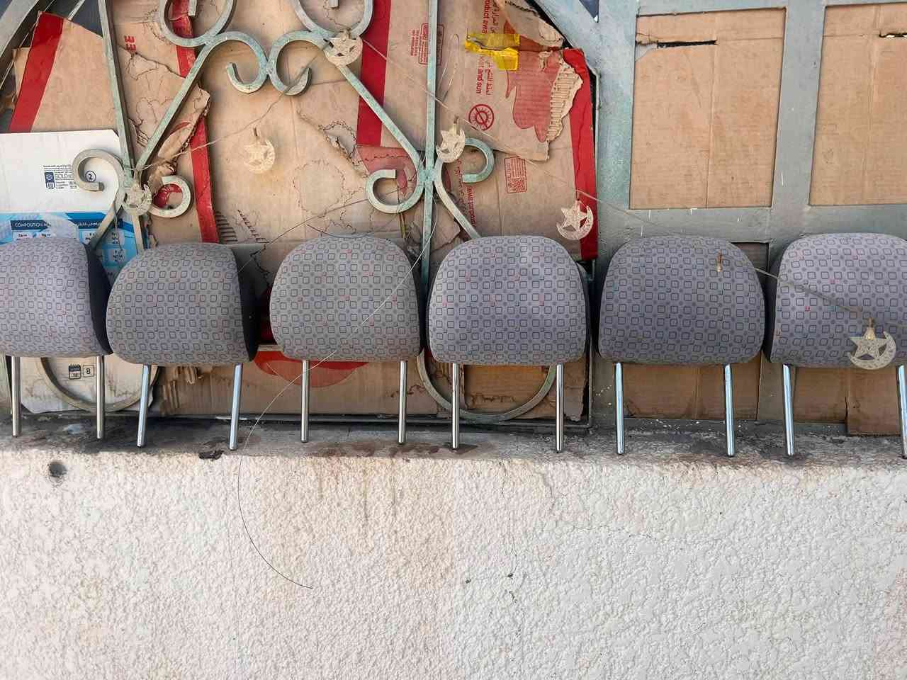 السلام عليكم غراض للبيع هايسه جنبي 
سبلت هايسه تيوته200
و تجاوي هايسه تيوته15

***********
