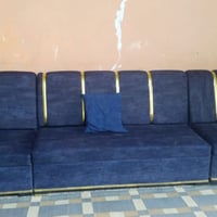 ديوان • ١٠ مقاعد • للبيع