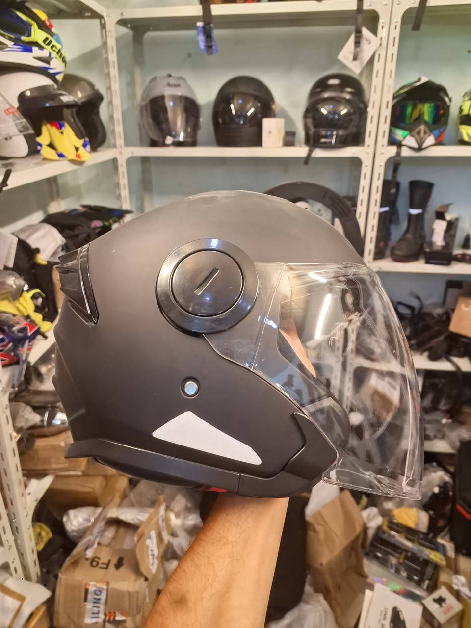 جميع أنواع خوذات الدراجات النارية متوفرة 🏍️🪖
شاهدوا بأنفسكم جمال وجودة هذه المنتجات 👌✨
للاستفسار عن الأسعار، يرجى التواصل معنا عبر الماسنجر أو الواتساب 📩📱 ***********
