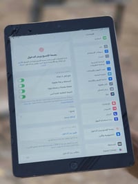 ايباد 9 • ٦٤ • شاشة مكسورة