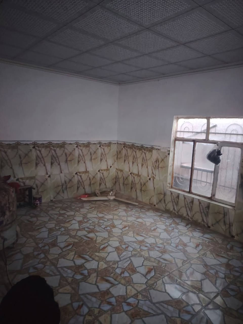 سلام عليكم بيت للبيع لمساحه لكل450،/ مضيف 3غرف حمام خارجي وداخلي لبيت هول مطبخ2، بيتونه ودرج لبيت سيراميك وصب كونكريت جاهز ما تصرف علي ربع وصاير بنهايت شارع يعني اخر بيت هوه مرتاح من كلشي لبيت جدا جبير ومناسب سعر 38 الارض زراعي سند ،مو تجاوز مكانه بين حي عرار وبين حي سكينه تابع لحي سكينه لبيت مكانه عل شارع لعام جدا راقي لمكان يناسب ابو لعائله لجبيره، ***********
