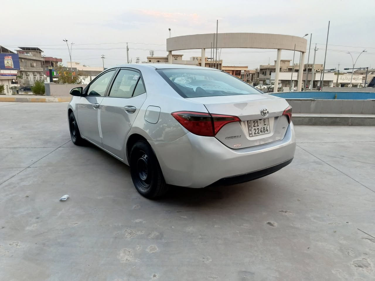 كورلا 2016 محدث 2019....***********...بيها قطعتين بدون دواخل بدون ارباك سعرها 120 وبي مجال 
سنوية ورقم جديدة بطاقة بنزين موجود.. مكانها كركوك
