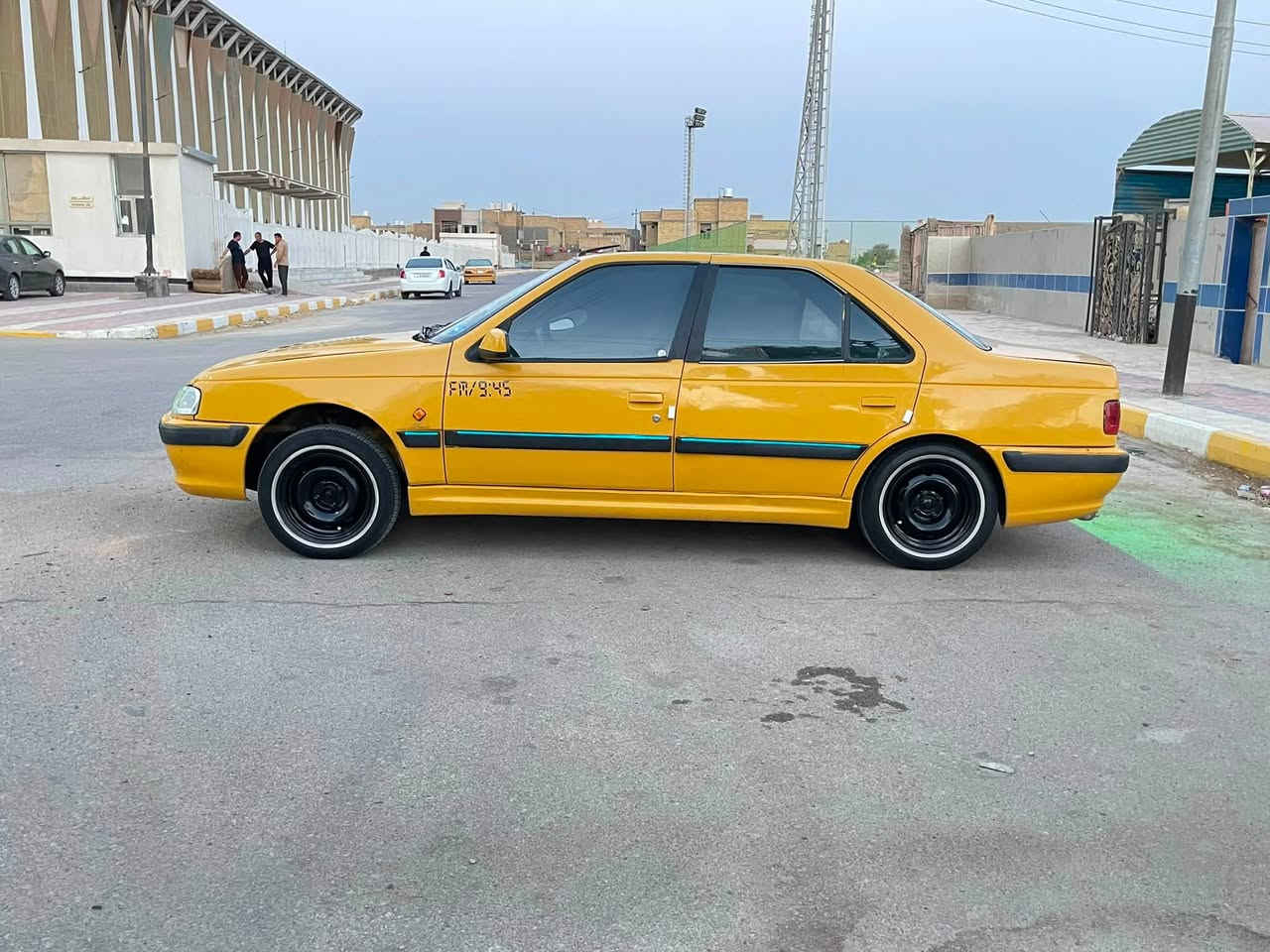 السلام عليكم  سعر ٣٣ 
بارص ٢٠١٠ رقم بغداد انكليزي مصفره وجاهزه هزه جديده 
مصبوغه جماليه اثر جراد تجديد لون مكفوله من ضربه وتبديل 
جاهزه مكينه وكير فرنسي كير الخفيف 
تبريد شرط ثلج حداديه وتخم تاير جديد 
كهربائيات عام شغاله جام اربعتهن يصعد وينزل 
سنتر لوك سياره جاهزه ماتذب عليه الف 
سعر ٣٣ تحويل مباشر 
مكان سياره بناصريه اسكان الصناعي 
*********** ت

