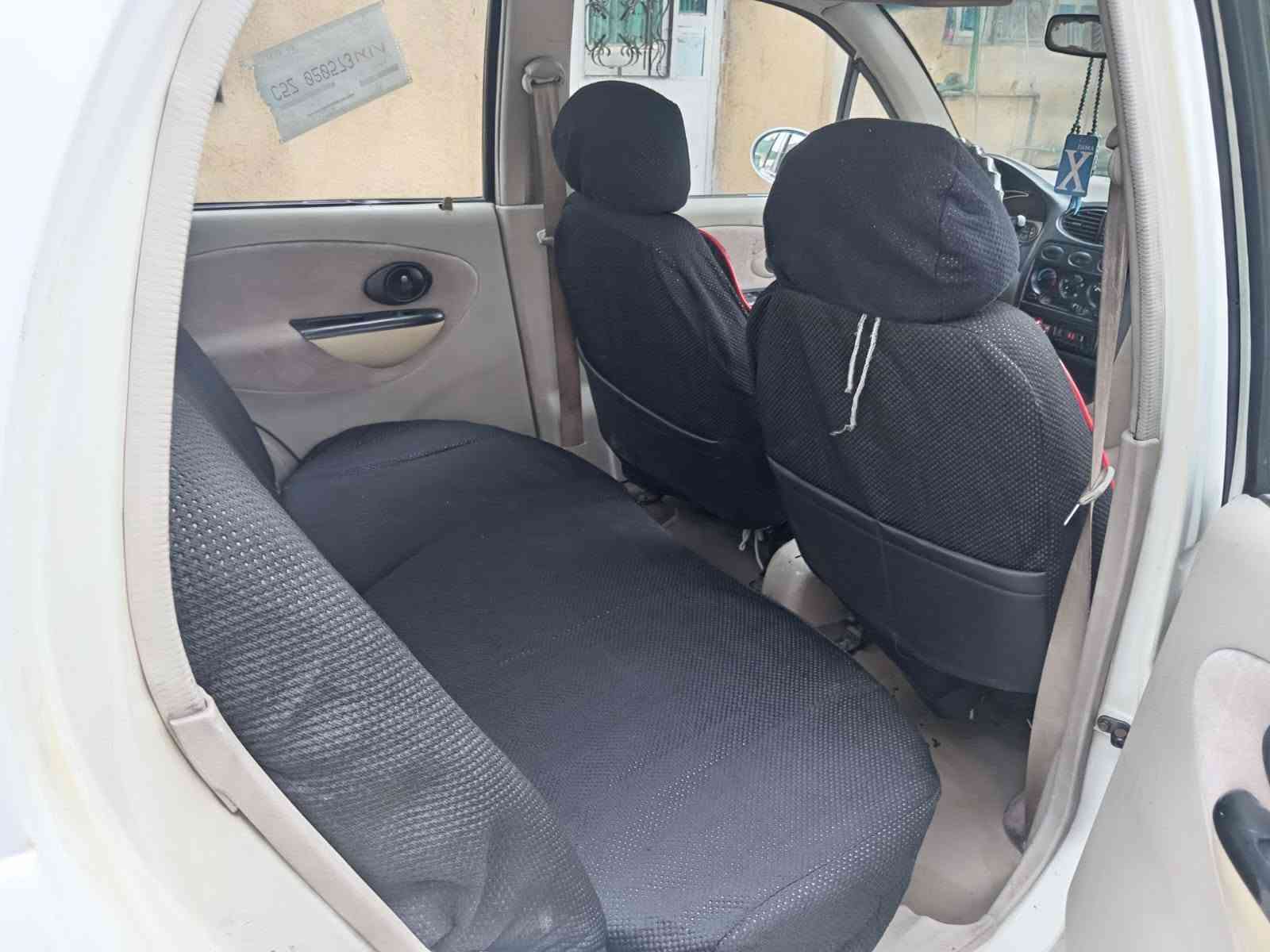 ٢٠١١ • باسمي • ما بيه صبغ