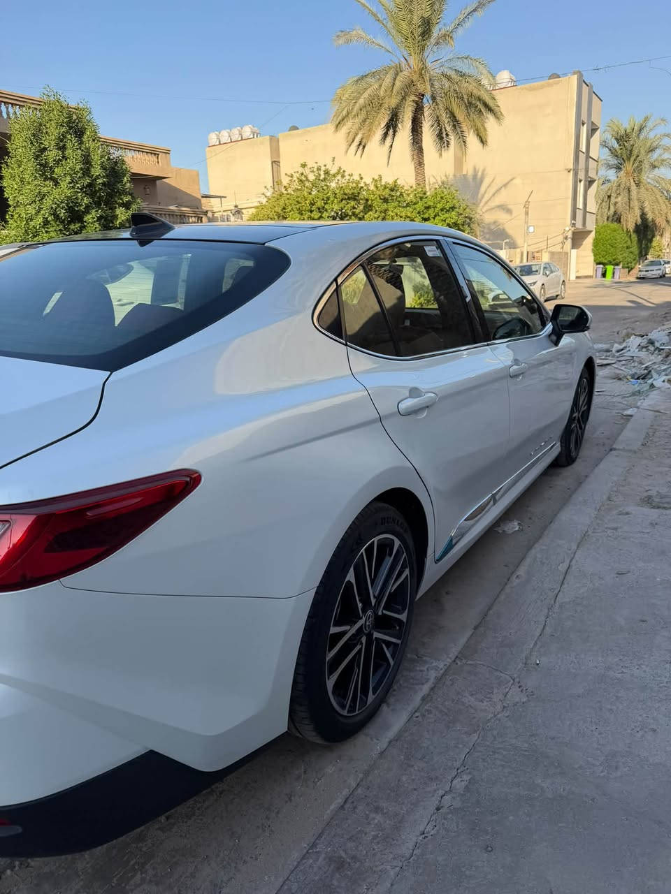 كامري 2026 خليجي وكالة عبد اللطيف هايبرد وبنزين فول مواصفات بصمة ابواب وتشغيل مقاعد جلد وكهرباء بانوراما وشاحن وايرليس قطعتين تبريد هند بريك دكمه برده خلفيه ويل اسود مكفوله كفاله عامه السعر 325 ورقه مكانها اليرموك ***********/***********
