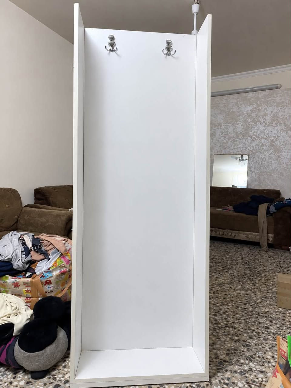 غرفة اخشاب • بدون تاج • حي العامل