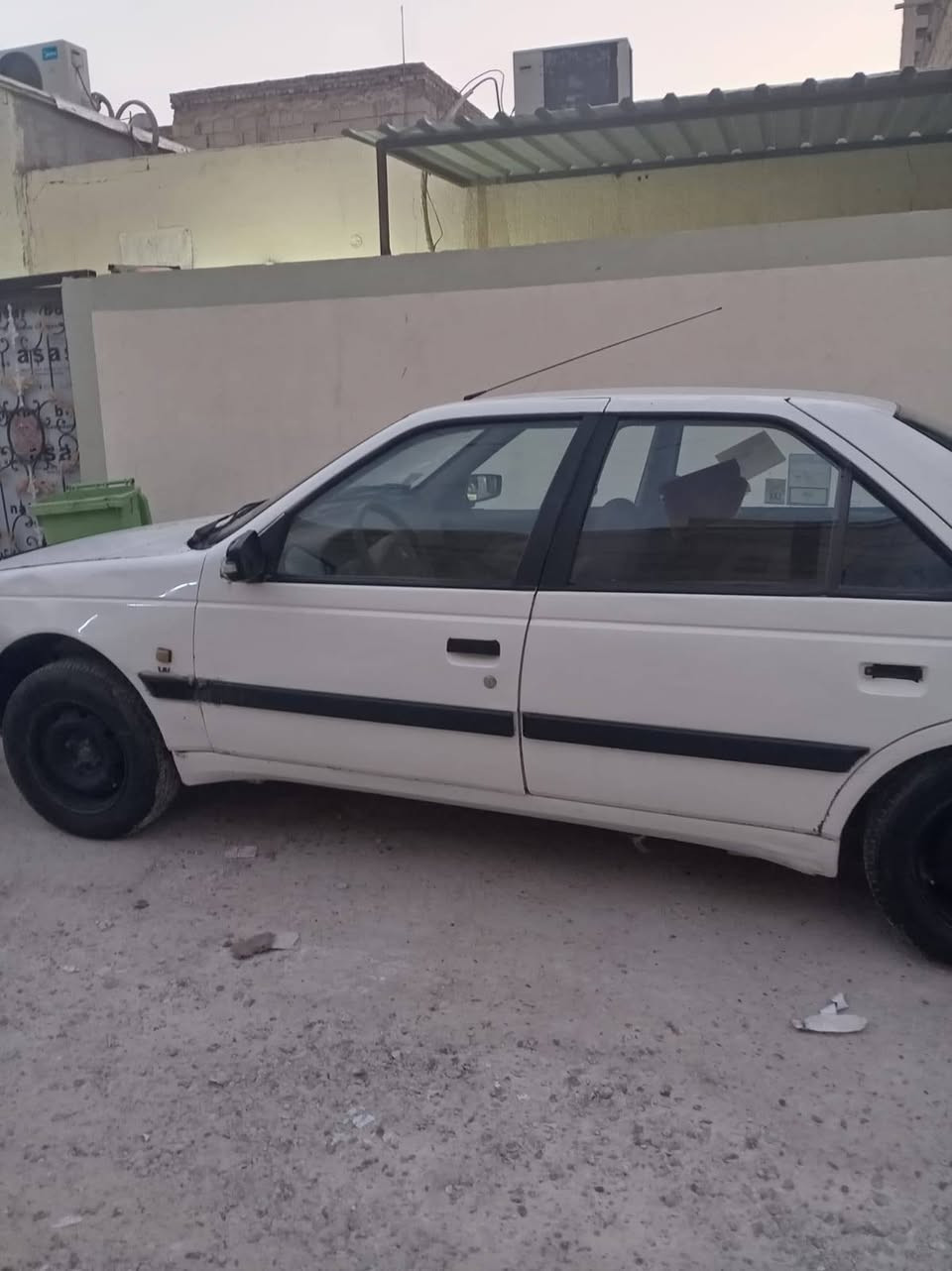 بيجو 405 • كفالة عامة • ضربه