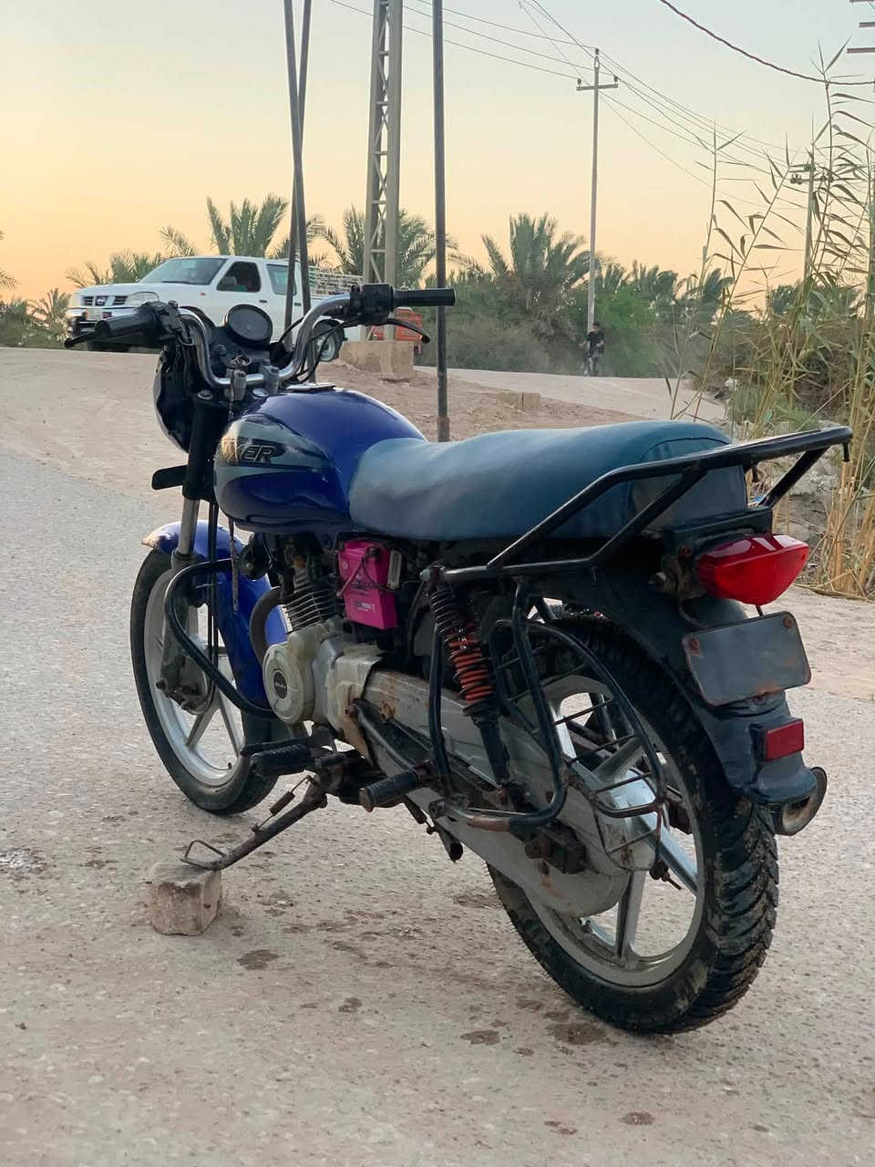 بوكسر 2019
دراجه نضيفه 
محرك مفتوح مره وحده تجفيت اصلي ابن اصلي 
تايرات جدد كهربائياتهة جاهزه من كلشي ماعده الاشاير 
((الدراجه اوراق بس الاوراق ضايعه))
رقم شاصي موجود - السعر خاص 
مكاني البصره_قضاء _المدينه 
***********
