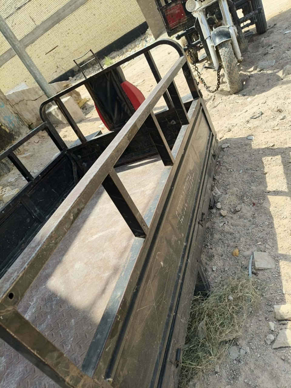 السلام عليكم بدي للبيع نضيف مديل 20 رقمي***********
