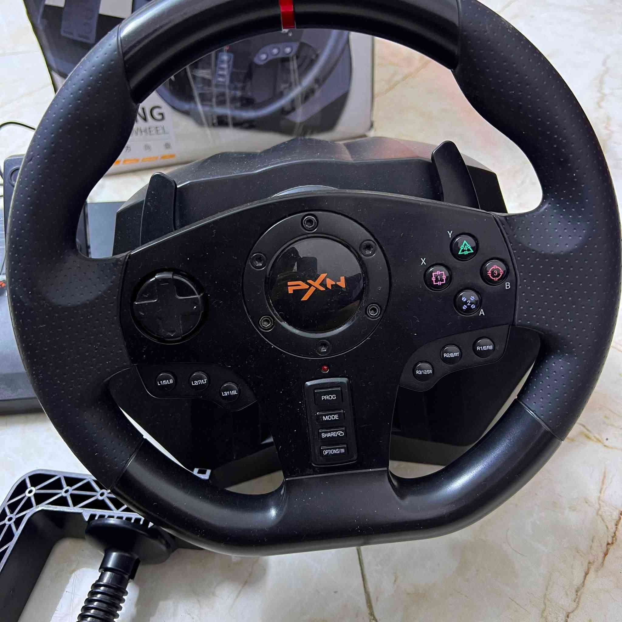 دركسون V900 الجهاز يجي نص فره وتكدر تحوله فره ونص يعني 270درجه ويتحول 900 درجه الجهاز نضيف وما مستخدم جان مضموم شغال 100‎%‎ 
سعر 75 
المكان بغداد بلديات 
الرقم ***********
