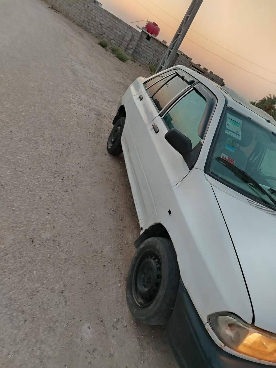 سلام عليكم
سايبه ١٤ سنويه لل٣١ مصفره  مداور ثاني يوم مكينه تبخر كير مابيه شي حداديه جديده تايرات بس واحد تعبان خياسات بس الدوس قليله بيهه رشات ودحجات قليله رقم قادسيه المكان بابل
السعر ٣٠ وبيهه مجال 
 شوملي عوديين
***********

