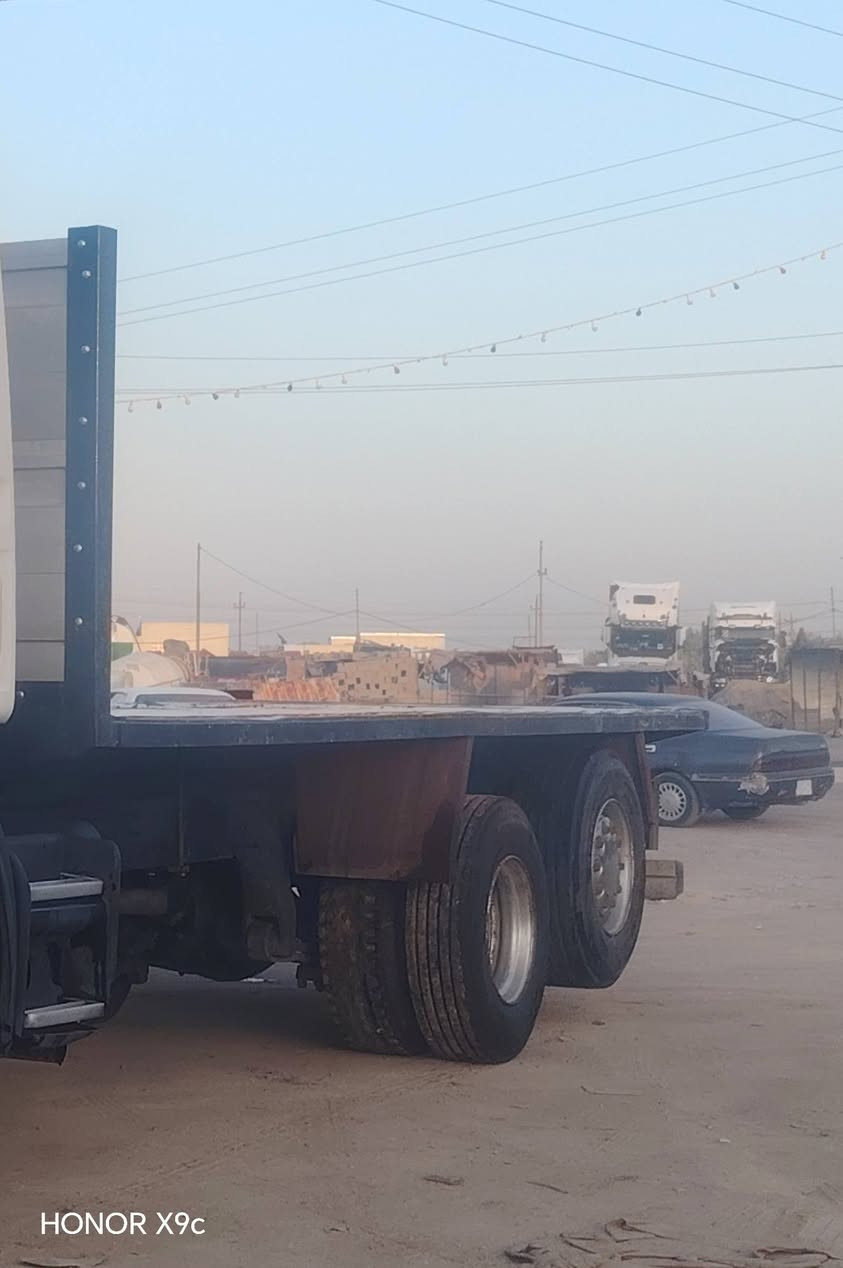 البيع صطحه جديده طوله6+50ونص مكان بصره زبير ***********
