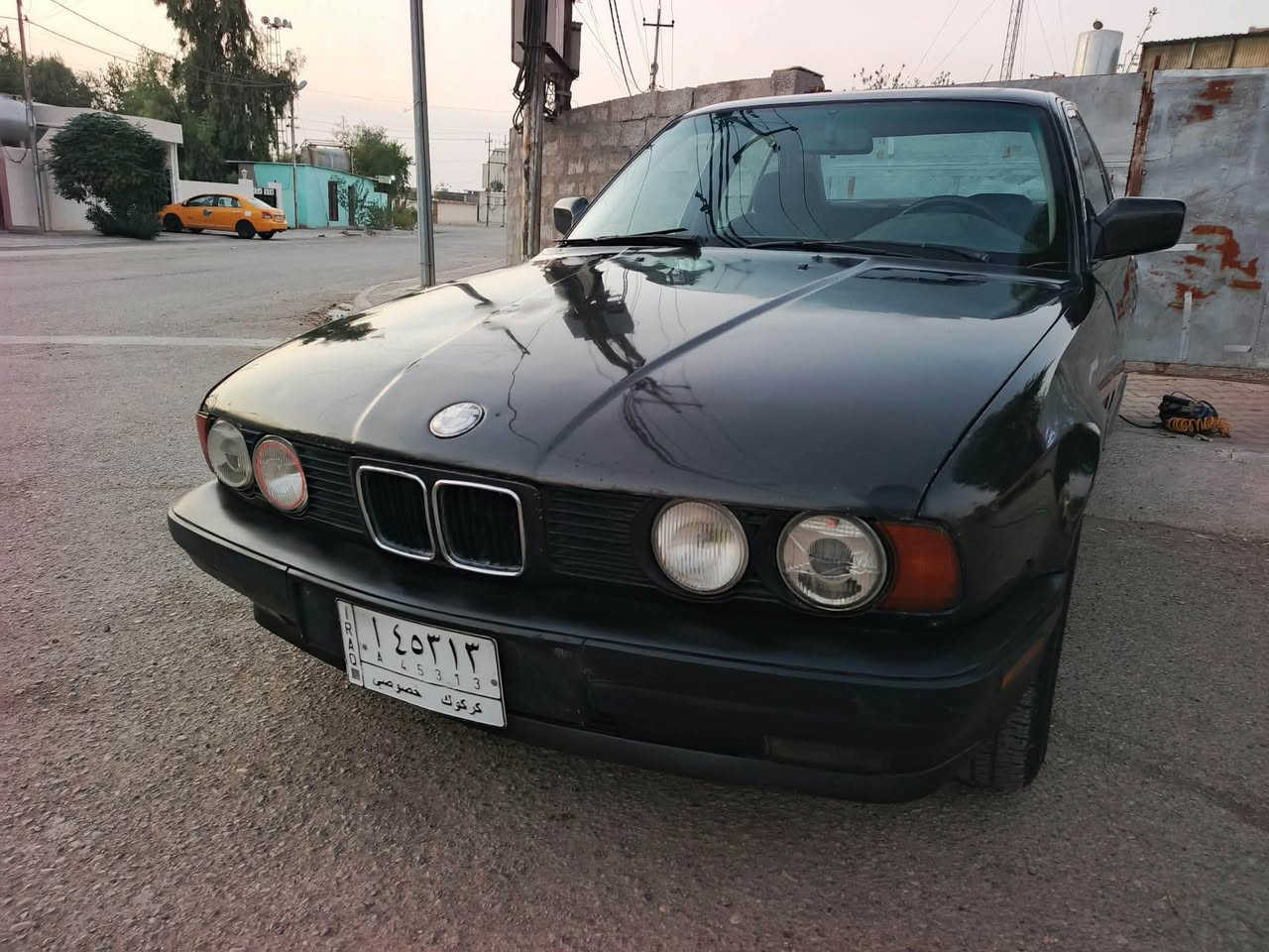 بي ام ٥٢٠ • موديل ١٩٨٩ • رقم كركوك