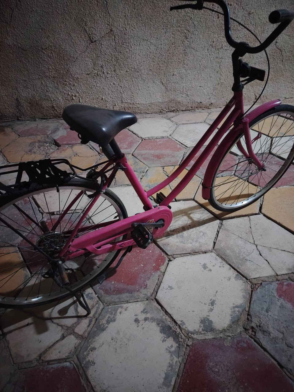 باسكل ياباني نضيف حجم 26 السعر 85 وبي مجال
