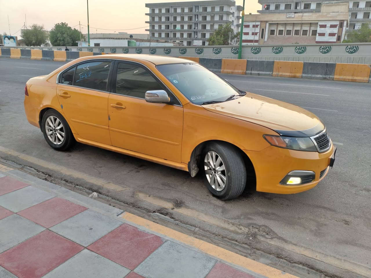 كيا اوبتيما موديل 2010 وارد امريكي حادثها جاملغ وبنيد 
مكينه 2400 جاهزه مكينه وكير وتبريد منضومه جديده حداديه 70٪ لايت زنون شاشه كامره كشن كهربائي سنويه لغايه 2029
مكان السيارة سماوه ناحيه السوير 
السعر 105 وبيه مجال بيع فقط 
للأستفسار اتصل ***********
