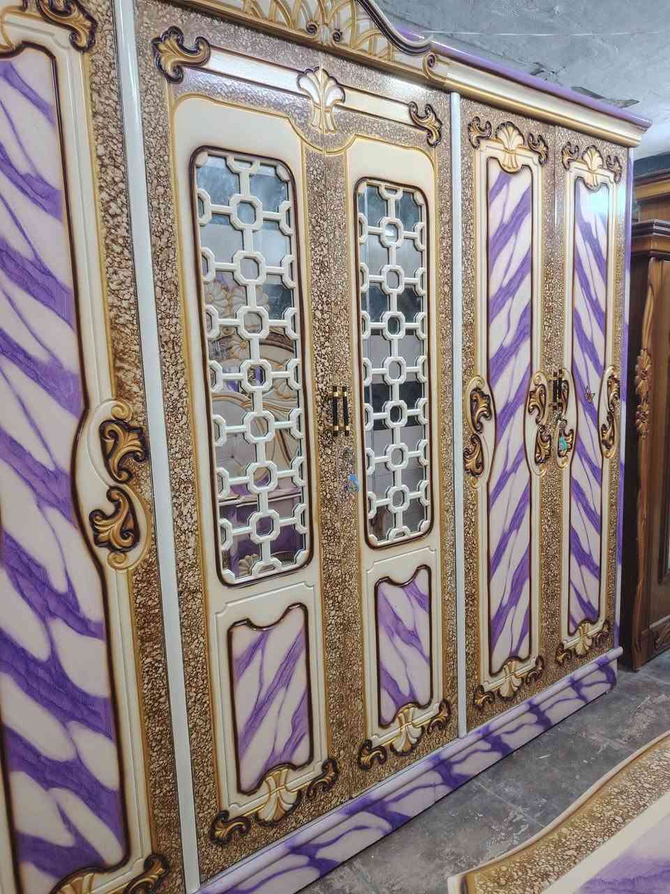 غرفة ٦باب محلق تزكام موديل تركي شغل عراقي صبغ حراري نضيفة اي ضرر مابيها مكان بغداد فلكة حي النصر يوجد توصيل *********** سعر ٨٠٠
