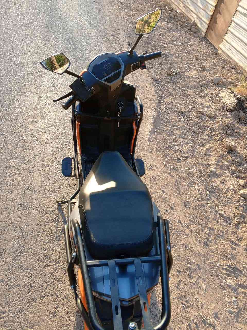 سلام عليكم
مكلف ب النشر دراجه شحن كهربائيه R9

بطاريات مسطره 5 جدد 

موديل23

للبيع 700وبيه مجال بسيط

مكاني الطارميه 

***********
