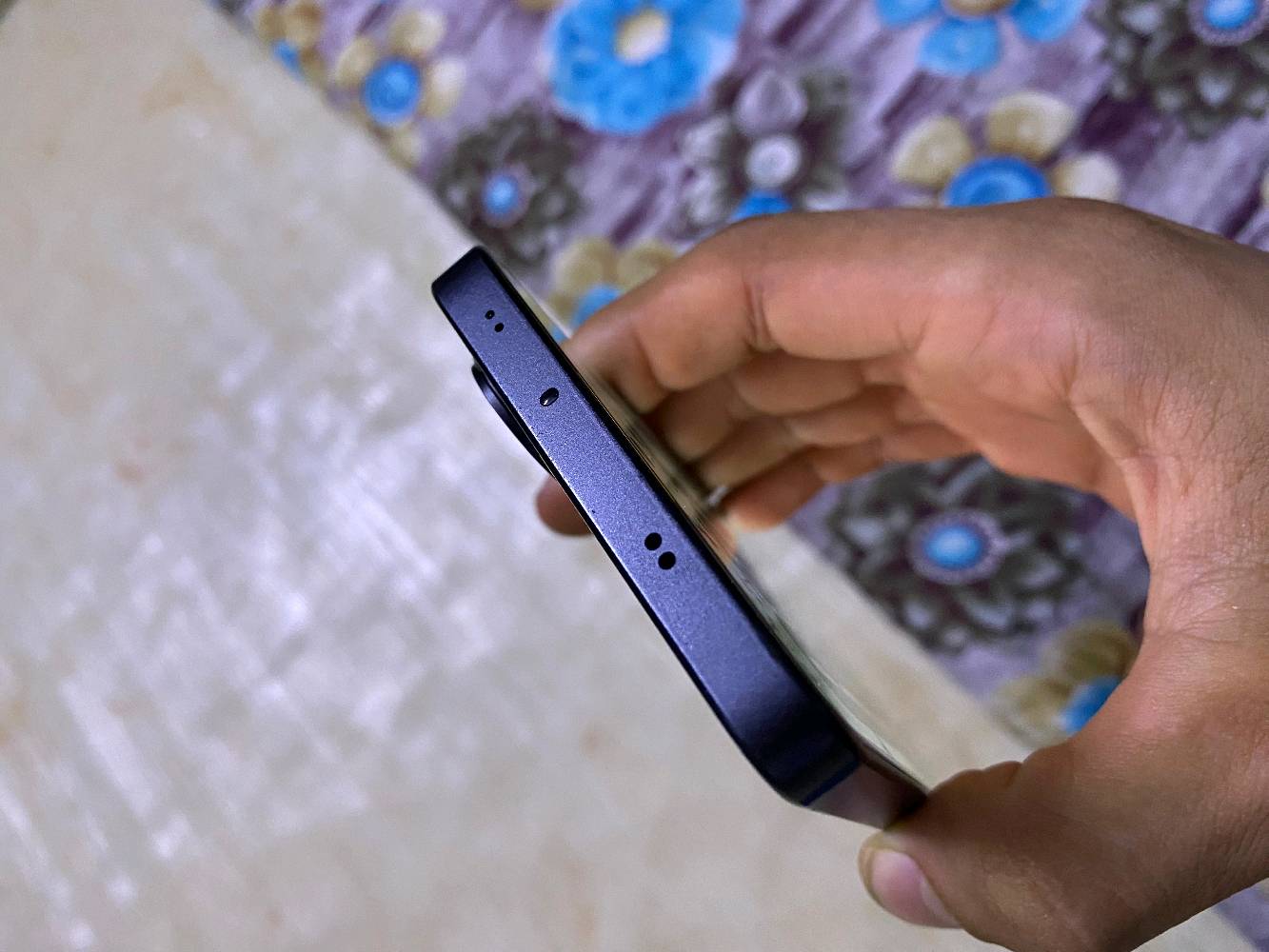بوكو x7pro  نضيف ذاكره 512 بدون ملحقات الجهاز نضيف كلش بس بي ثلمه موضحه بل صوره  سعره 360 وبي مجال رقمي ***********