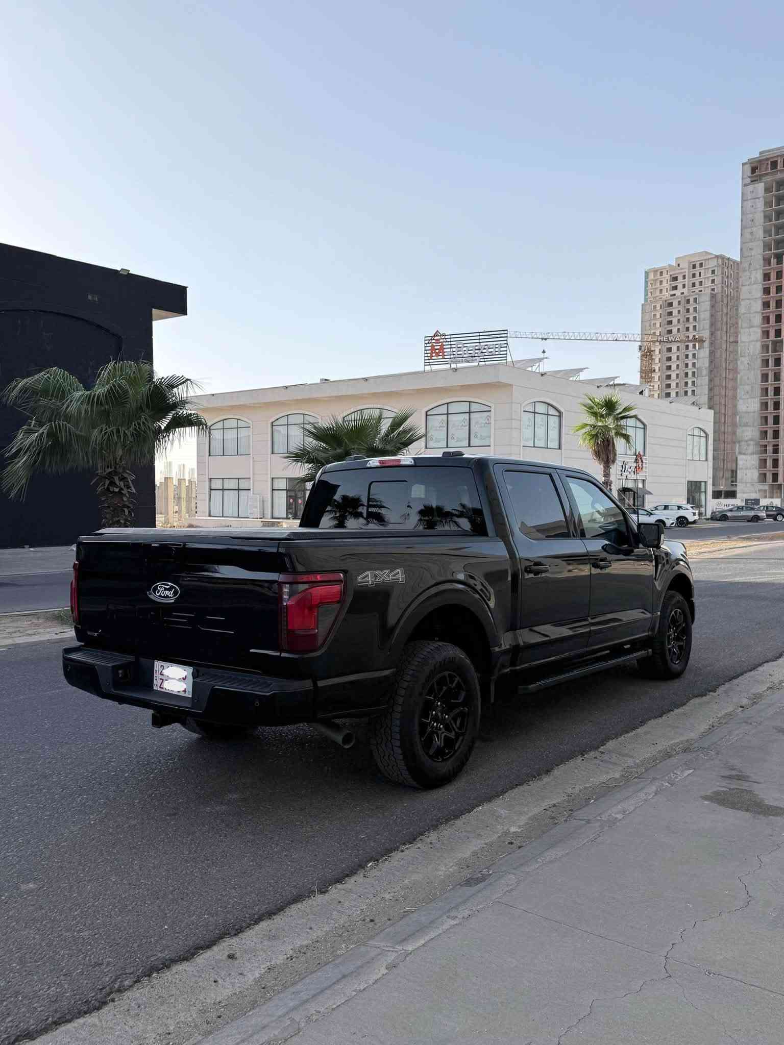 السيارة:-  FORD F-150 XLT 2024
نرخ: ٣٦٥$ ورقە 
رۆیشتن : ١٦ هەزار مایل 
مەکینە : ٦ پستن ٢.٧ تۆربۆ
مواسەفات : XLT پلەس شاشە گەورە بەسمە گێر لە عەرد کوشن جلد کوشن هیتر ٥ کامیرە دبل اکسل ٤*٤ تەنها پانوراما نیە 
زیانەکان : بەبێ سبغە هەندێک pdr هەیە بەبێ ژورەوە 
ئێرباک : سوکان و شانەکان 
رقم شاسی : 1FTEW3LP2RKF48341
شوێنی سەیارە : اربیل
کۆرەک : ***********
ئاسیا سێل : ***********
شرکە رێبوار سالار صالح 
هەولێر جادەی ١٠٠ مەتری  بەرامبەر کۆمپانیای سعد 
…………………………………………………………………
السيارة:-  FORD F-150 XLT 2024
سعر : ٣٦٥$ ورقە
ماشية:- 16 الف مایل ماشي
محرك:- ٦ سلند  ٢.٧ توربو 
مواصفات:- XLT plus شاشة كبير بصمة كير طيارة كشن جلد كشن هيتر ٥ كاميرا ٤*٤ دبل اكسل ماعدا بانوراما 
حادث : بدون صبغ شوية pdr بيها بدون دواخل 
ارباك : ستيرن او بردة طاك 
ملاحظة :  رقم شاصي صور حادث منشور  

1FTEW3LP2RKF48341
مكان سيارة : اربيل 
تفاصيل اكثر الاتصال علی ارقام التاليه 

كورك : ***********
اسيا : *********** 
شركة ريبوار سالار صالح 
اربيل شارع ١٠٠م مجاور شركة ازاد
