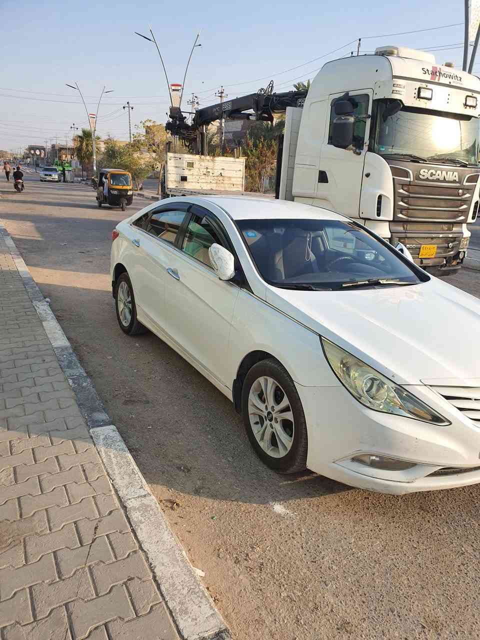 سوناتا ٢٠١٢ خليجي مكفولة ضربة وصبغ كير محرك وتبريد باسمي رقم بصرة سنويةنهاية ٢٠٢٧.للاستفسار. ***********السعر ١٢٥ ورقة.

