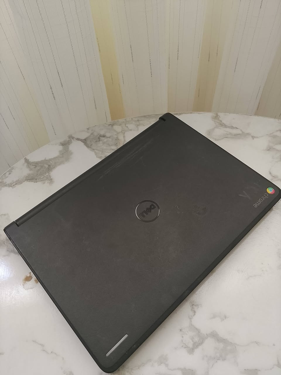 💻 لابتوب ديل (Dell) نظيف جداً وبحالة ممتازة للبيع 💻الحاسبة شغالة تمام وبدون أي مشاكل، سريعة وممتازة للدراسة، التصفح، وأعمال المكتب.⚙️ المواصفات:الذاكرة (الرام): 8 جيجابايت (8GB RAM)الهارد ():   ()الملحقات: الشاحن الأصلي💵 السعر: 65 ألف دينار (وبيه مجال بسيط للشراي)📍 الموقع: النجف الأشرف🚚 التوصيل: متوفر خدمة توصيل لجميع المحافظات📞 للتواصل والاتصال: ***********
