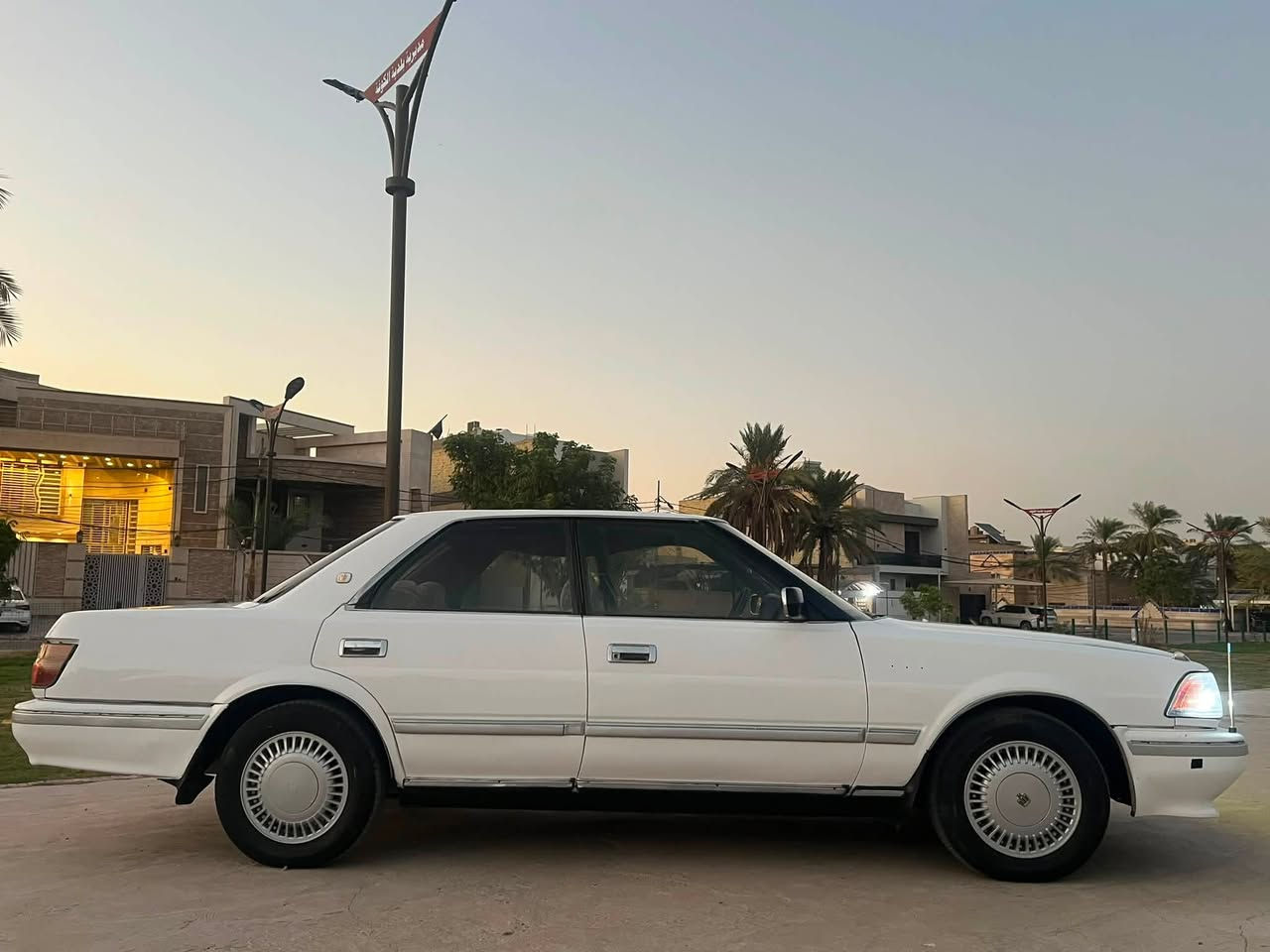 السلام عليكم 
سياره هارتوب مديل سنويه ساقطه قبل سنه  1991 
 مصبوغه عام   تبريد عاطل بيه كفر مبدل 
وبيه ضربه بل جوملغ الخلفي 
سياره حلو  عايزه فقط كهربائيات 
السعر 36 بيه مجال 
العنوان كوفه حي كنده
رقم الهاتف ***********
