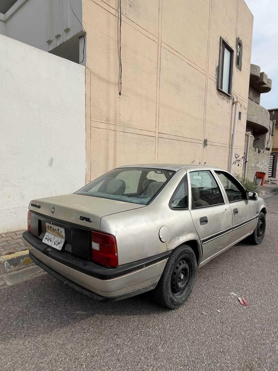 سلام عليكم
للبيع اوبل رقم سليمانيه سنويه مامنتهي بعدلها سنه بيها بطاقة بنزين شرط تحويل 
حجم 20 محرك كير شرط بدون صرف بخار تخم تاير جديد سياره جاهزه من كل ناحيه سعرها كلش مناسب 28 بيها مجال شويه مكان كركوك شراي خابر *********** بيها واتساب هم كركوك, العراق
