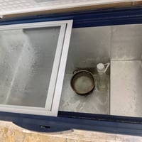 مجمده لبيع نضيفه وكل عطل ما بيه السعر 250العنوان بغداد الأمين ثانيه قر...
