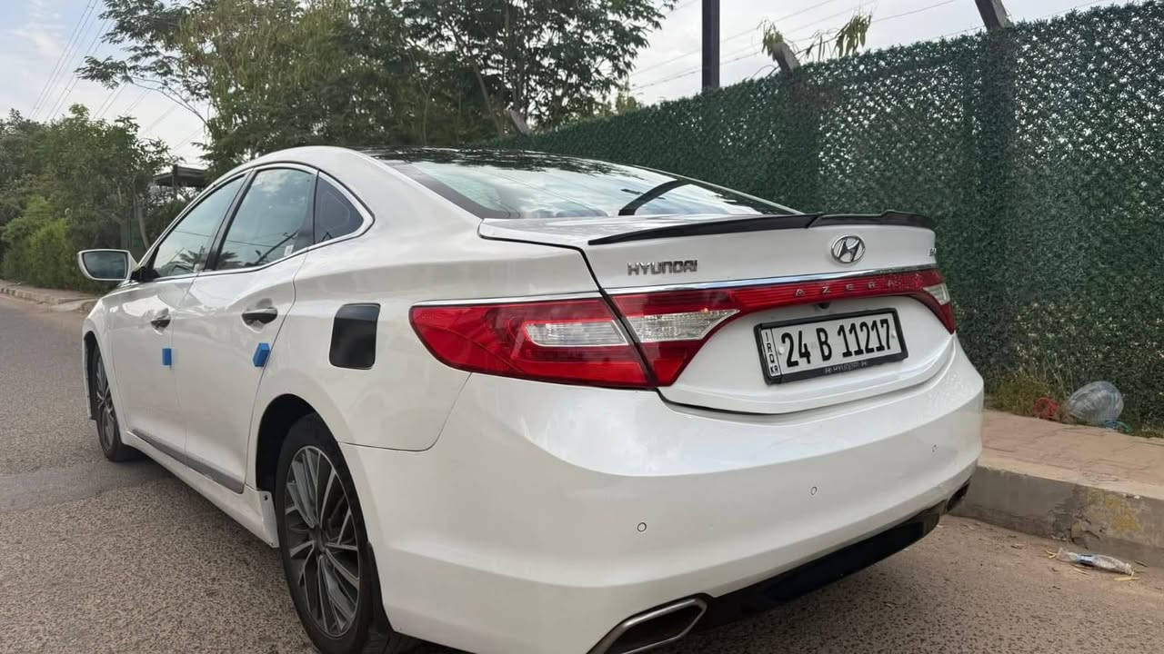 ازيرا موديل ٢٠١٤ خليجي فوول مواصفات رقم شمالي  رقم سنويه هزه جديد تحويل مباشر محرك ٦سلندر دووش بانوراما بصمه تشغيل بصمه أبواب تبريد امامي خلفي برده كهرباء خزن ميموري كشنات كهرباء هندبريك بصمه حساسات فوول تحكمات شاشه كبيره كامرا دواره مري شفط اشاير بلمري تدفئه تبريد كشنات سياره فئه لمتد فول مواصفات  بيه3 قطع     صبغ بدون دواخل بدون شواصي بدون لغود بدون ايرباك محرك كير صدر تبريد جديد السعر 110وبيه مجال مكان سياره بابل للأتصال ***********
