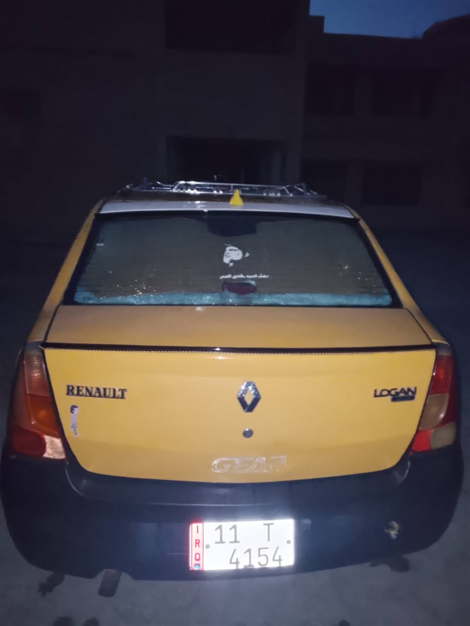 سلام عليكم شباب سياره رينو للبيع سياره جهازه من كلشي حداديه كير مكينه جاهزه السياره من كلشي قطرت خياس مابيها تخم تاير جديد سنويه ال 2027 مصفره هيئه وغرامات انكليزي التبريد شغال 38 وبيها مجال مكان سماوه ***********
