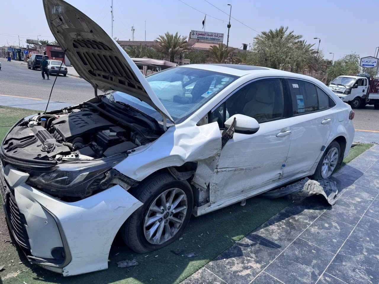 السلام عليكم 
كورلا خليجي ساز
2021
فول مواصفات 
ماشيه 57 الف
جاهزه من كلشي 
السياره صار بيها حادث بالعراق جاملغ تبديل وشويه رشه بالقماره اثر شخط وباب صبغ
صور الحادث بالمنشور 
مصلحه وجاهزه 
رقم اربيل بسمي 
السعر 140 
*********** البصرة, العراق

نص مكتوب في الصور:
- 3 من 4
- ٤٣٤ 1 من 4