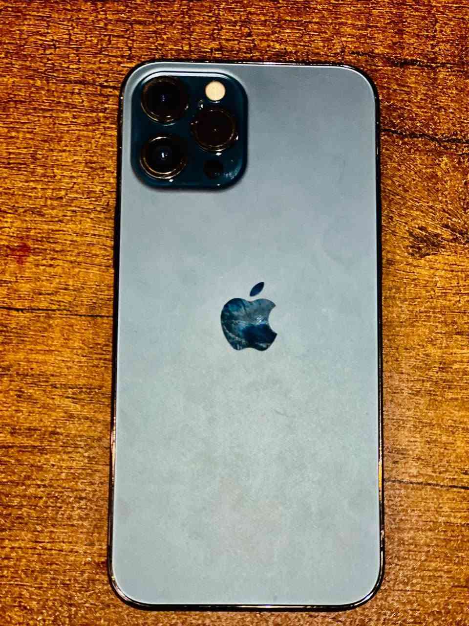 📱 آيفون 12 برو ماكس

🔹 الموديل: M (شرق أوسط)
🔹 الذاكرة: 256GB
🔹 البطارية: 80% (مستبدلة ببطارية وكالة)
🔹 الحالة: نظيف، ومكفول من الشخطات فقط.
🔹 الكارتونة الأصلية موجودة 📦
🔹 ويّاه كيبل شحن.
السعر قفل من لاخير 450 حته ماتعبك وتعامل 449ميرهم 
المكان ديوانيه جلبيه 
 الجهاز نظيف
