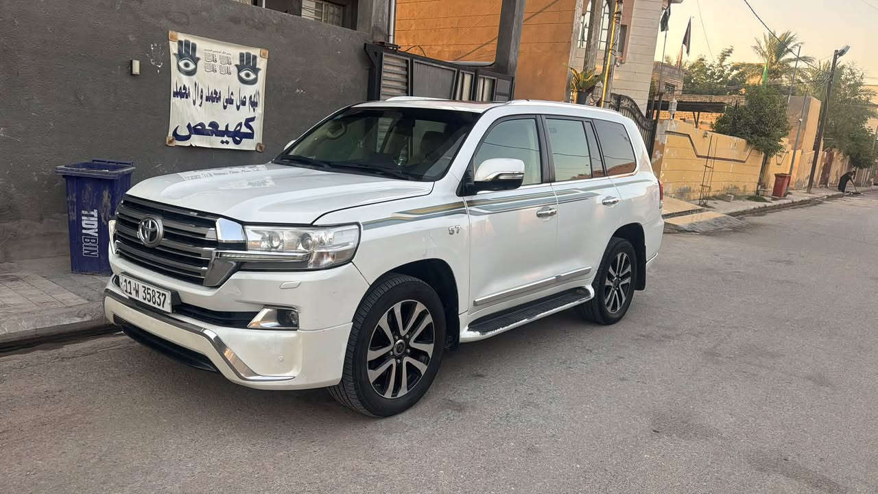 سلام عليكم
الاندكروز موديل ٢٠١٧

رقم بغداد بسمي 

تحويل مباشر 

مكينه ٨

٥٧٠٠

موصفات لكزز

ماشيه ١٤٠

بيها مكانت صبغ 

بدون دواخل 

السعر ٣٦٥

العنوان واسط الزبيدية 

‭***********‬
