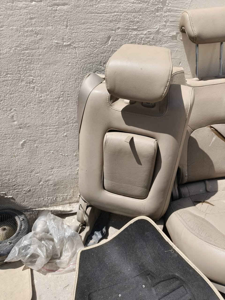 سلام عليكم كراسي للبيع ماعرف مال شنو 
سعرهن 200الف بيهن مجال مكان مدينة الصدر 
اورفلي النتصال على هاذه الرقم ***********
