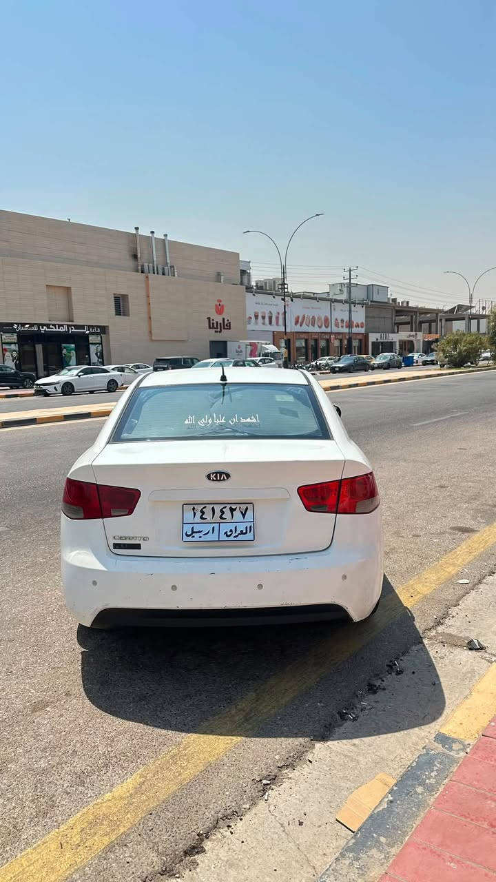 سيراتو شكل ١٠ • ٢٠٠٩ • مكفولة صبغ