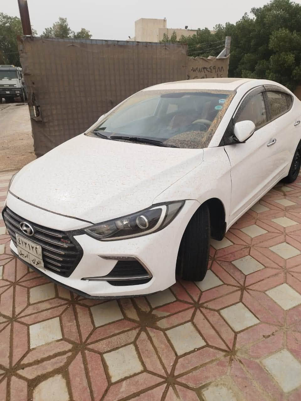 الانترا ١٨ سوبر محرك ٢٠٠٠ بيها قطعتين صبغ  بدون دواخل السعر ١٢٠ اي استفسار الاتصال***********
