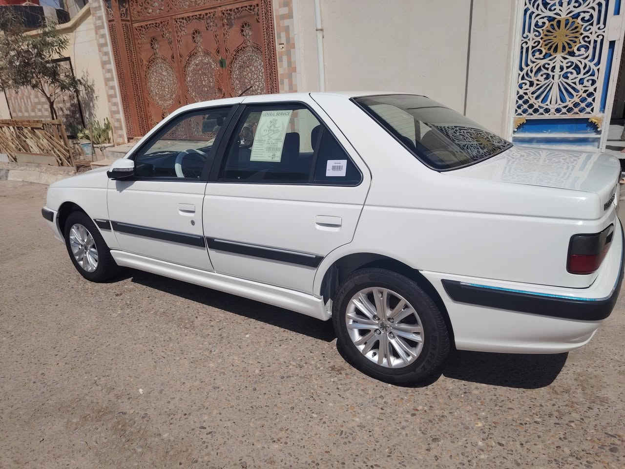 سلام عليكم بيجو بارس مديل ٢٥ كفاله عامه بسمي سعر ٨٢ وبيه مجال ***********

