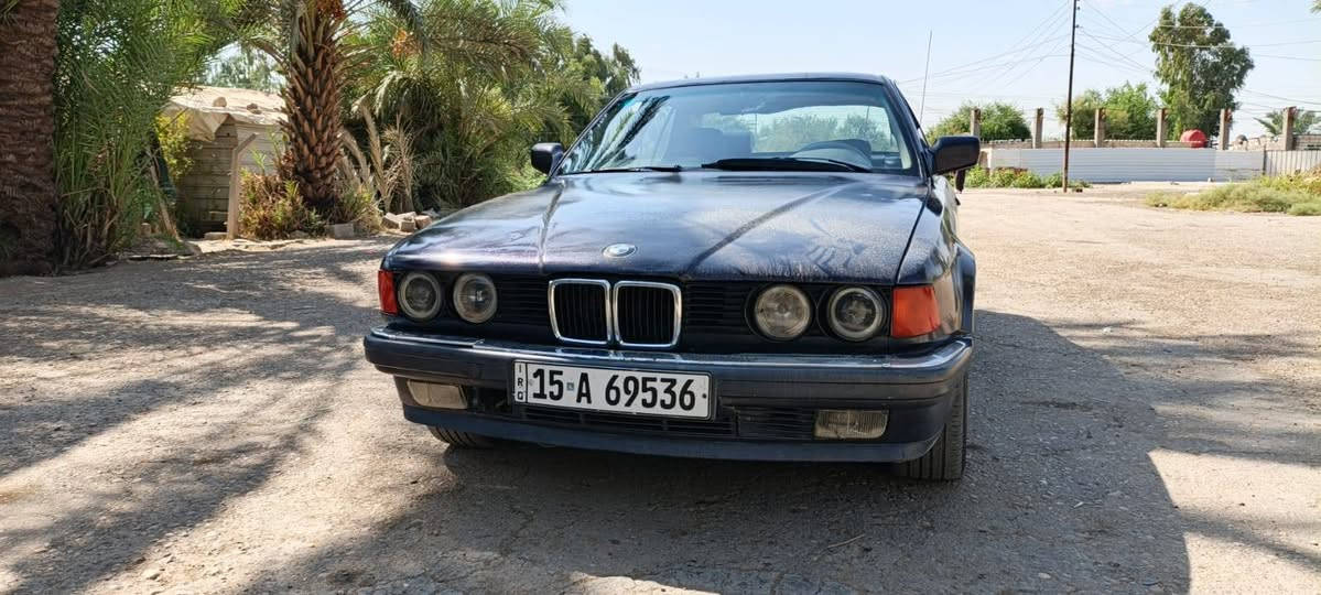 السلام عليكم بي ام 735 جير عادي محرك خير تبريد كله كفاله 35 وبيها مجال *********** بي واتساب مكانه ابو غريب
