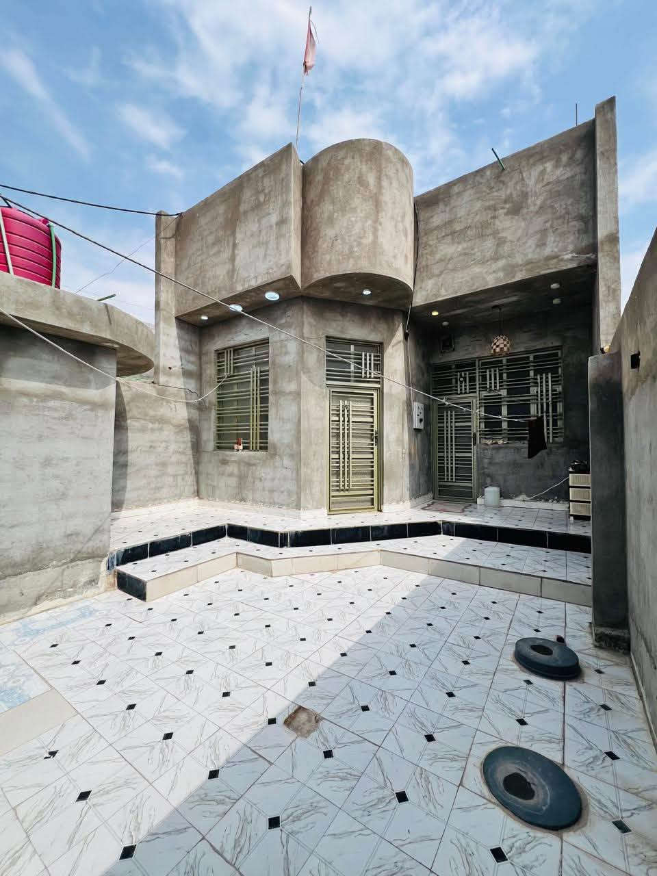 السلام عليكم اعادة نشر بسبب الوعود الكاذبه
بيت زراعي مساحه 146 متر واجه 7متر ونزال 24 متر للبيع
الموقع الزبير منطقة المنسيه للاستفسار الاتصال ع الرقم *********** واتساب او اتصال غير متواجد ع الفيس
ملاحظة قابل للتفاوض مع الاثاث والمو شراي لايتصل ويواعد
