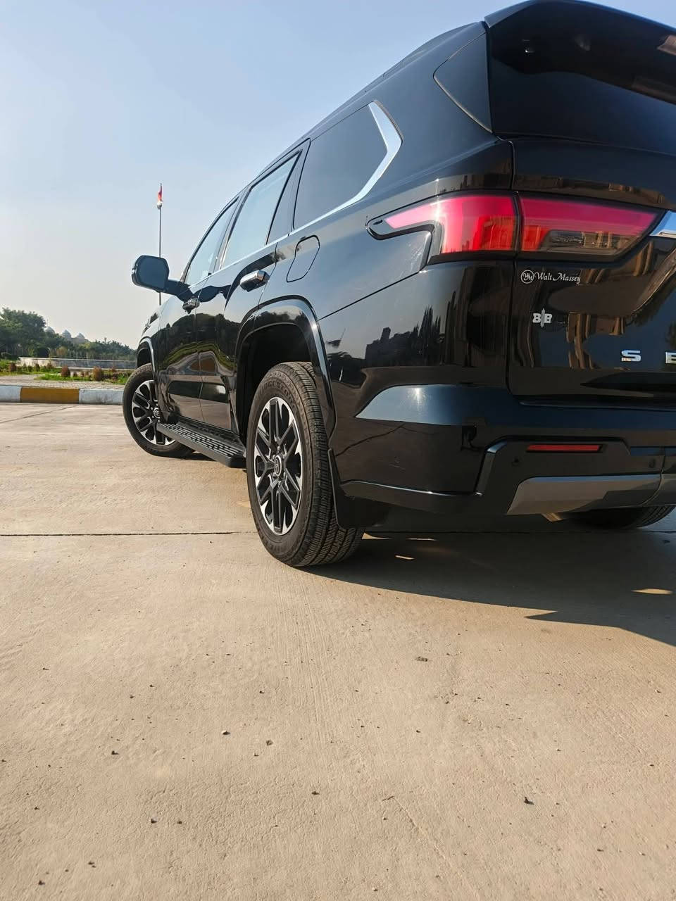 تويوتا سيكويا موديل 2023 جديدة بمعنى الكلمة ماشية 26 الف فيئة Limited محرك 6 سلندر (3.5T (3500 بانزين + هايبرد ضررها بسيط جدآ جاملغ أمامي صفحة السائق وربع البنيد بدون دواخل بدون ايرباك  رقم أربيل بأسمي تحويل مباشر سعر 55 الف دولار 5 شدات و 50 ورقة وبيها مجال للطيبين للإستفسار *********** عنوان ديالى بعقوبة الجامعة
