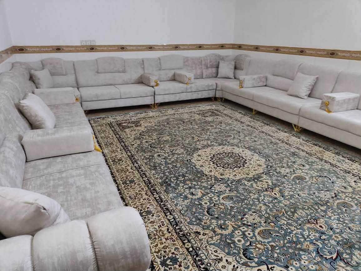 مستعدون لعمل التخم والديوان حسب طلب زبون شغل ضمان ٥ سنوات بالعمل عنوان حلة نادر ٣ مقابيل المركز الصحي معرض احمد العنزي للأثاث المنزلي واتساب ***********
