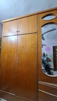 دواليب • واتساب • قابل التفاوض