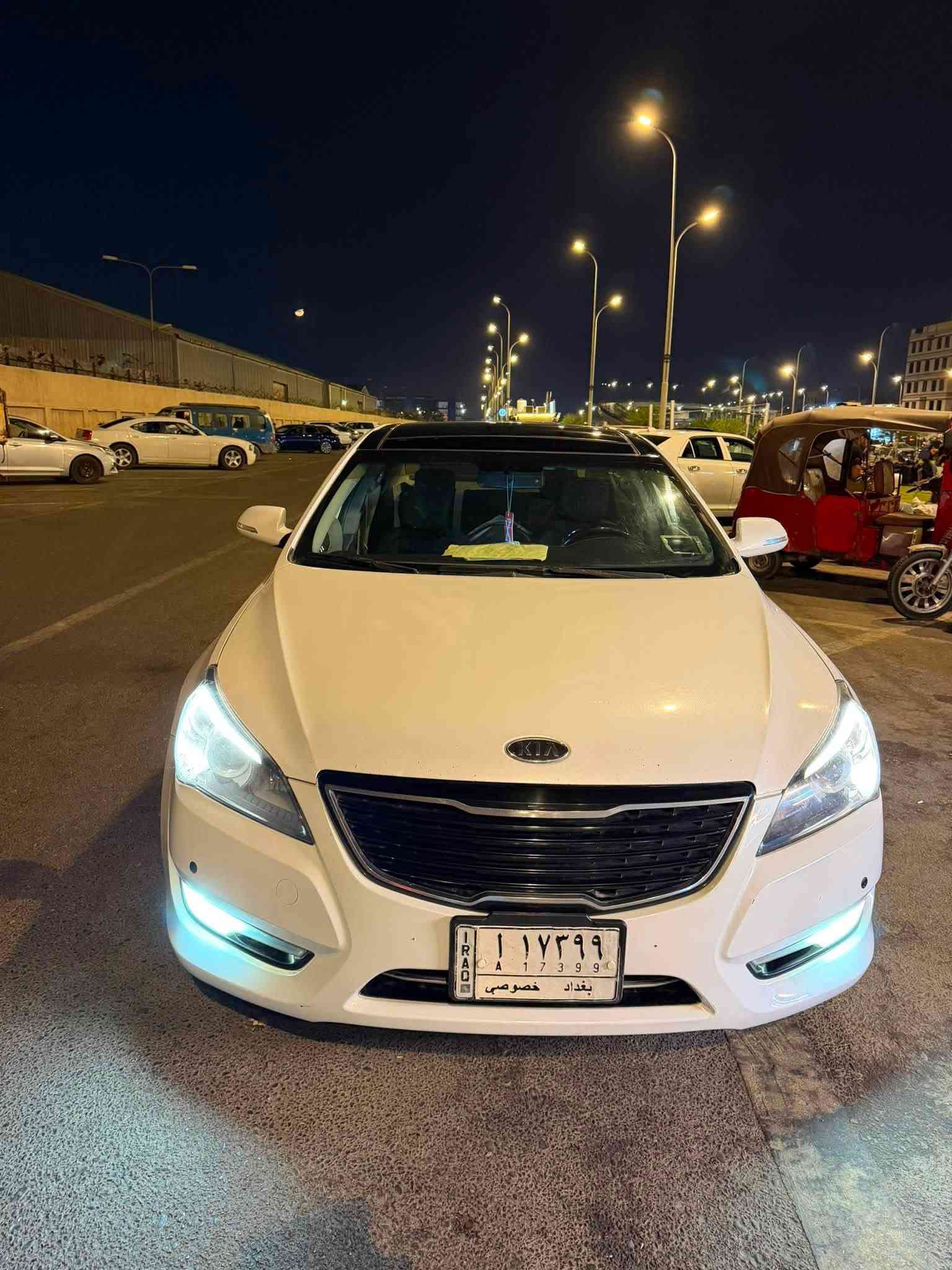 2011 خليجي فول مواصفات 
مكفوله  من الصبغ فقط بارد مكانين
اطارات جدد 
تبريد ميكانيكي 
بصمتين
بغداد باسمي 
محرك وكير مكفولات 
حداديه حاله جيده
*********** 
السعر 100 وبيه مجال
