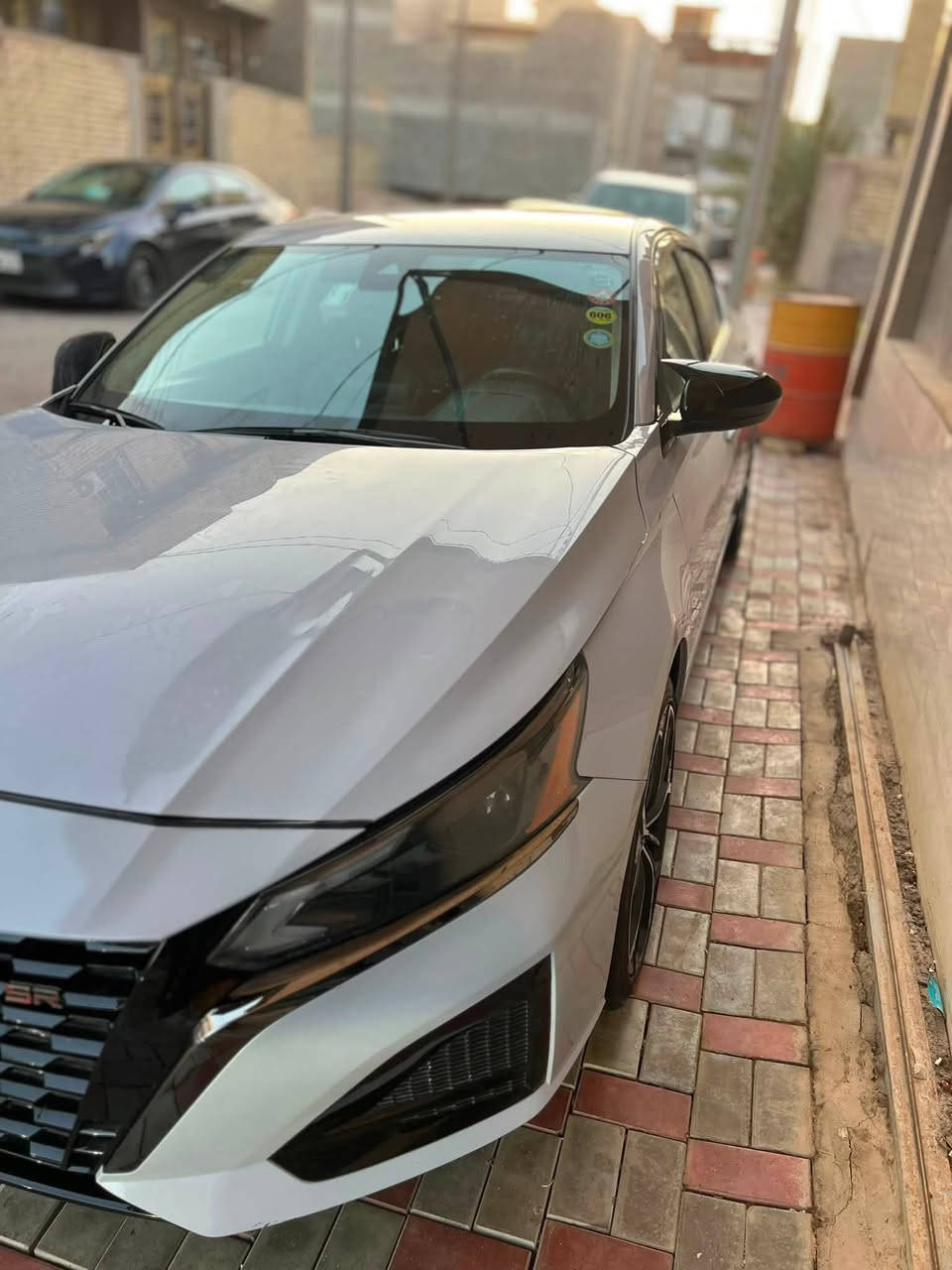 بسبب الوعود الكاذبه اعادة نشر. للبيع نيسان التيما. موديل 2025 للون سموكي الحادث موضح بالمنشور سونار. موجود. اضافة الى. بابتين. بيهن رشات تيزاب. في امريكا. السيارة. SRمعروفة موصفات الاس ار 
ماشيه 28 الف ميل. 
السعر 155 وبيه مجال بسيط 
العنوان 
كربلاء 
***********
