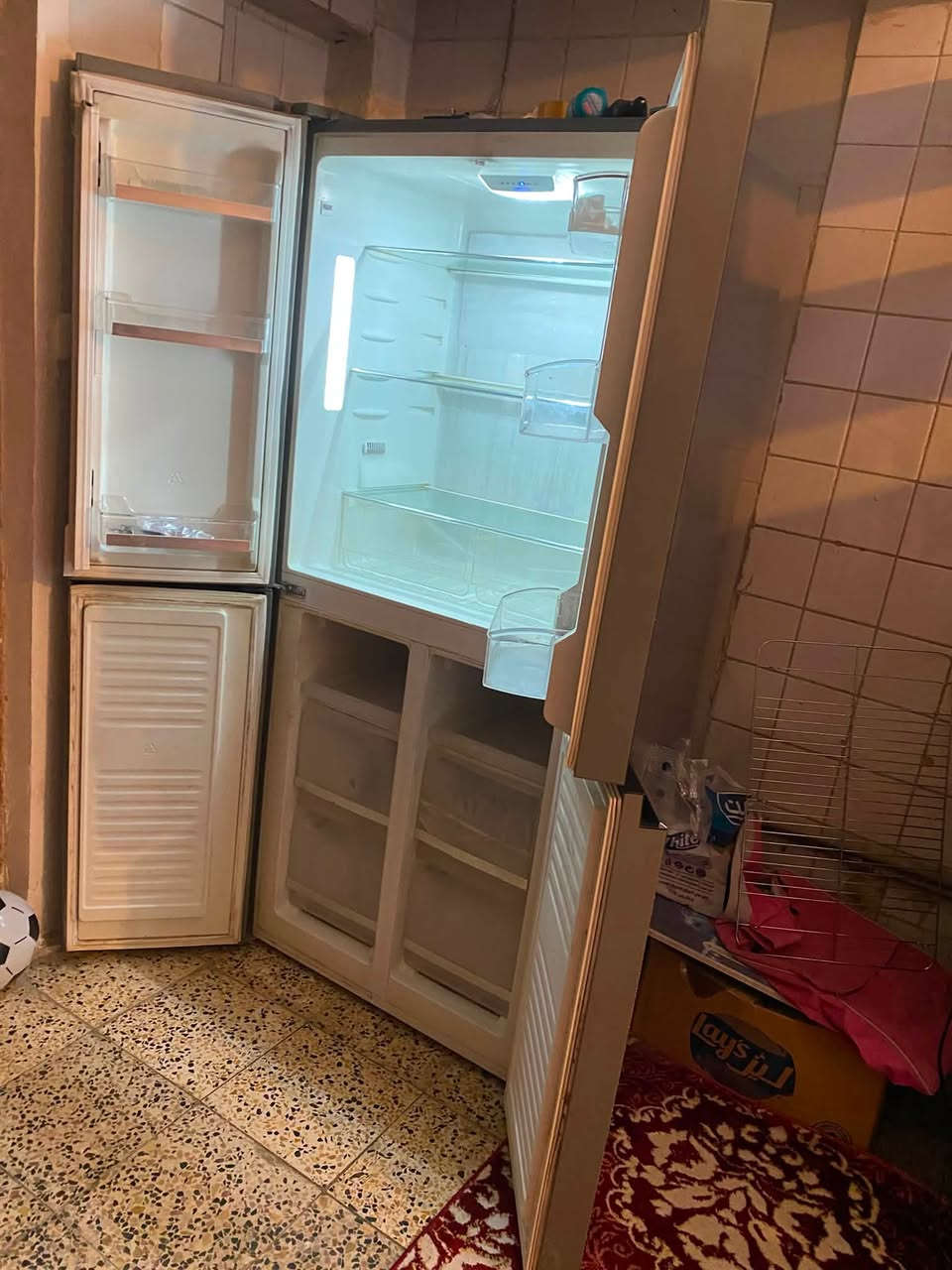 بوفيه صاج قطعتين الشرح بالفديو + جربايه اطفال + ثلاجة ٤ بيبان شركة الحافظ 
بيع مستعجل عندي شيله 
 الجربابه ب٧٥ الف
البوفيه ب٦٠٠ الف 
الثلاجة ب٤٥٠ الف 
بيع مستعجل مكاني كاظمية 
***********
